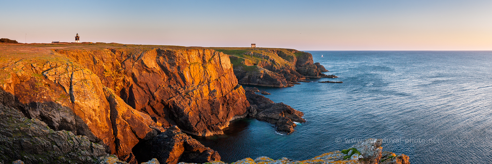 GROIX