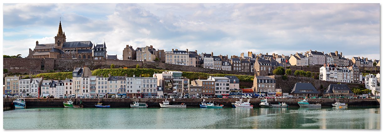 Le port de Granville (Manche, Normandie, France) - Photo panoramique du littoral - Yves Duval