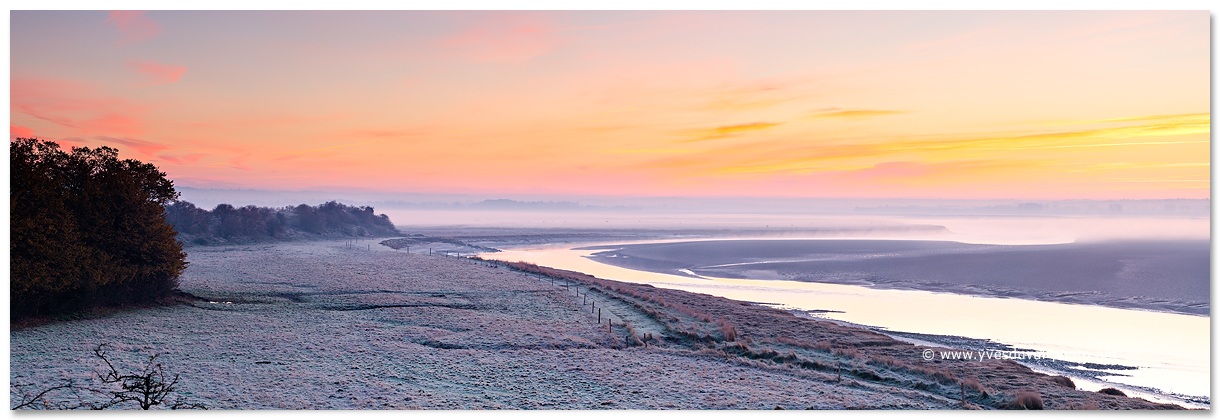 La baie du Mont Saint-Michel et les prés salés (Manche, Normandie, France) - Photo panoramique du littoral - Yves Duval