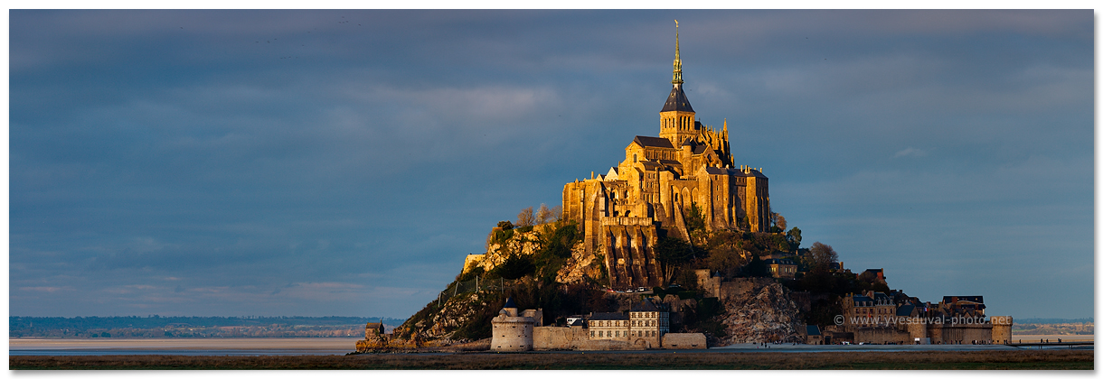 Le Mont Saint-Michel (Manche, Normandie, France) - Photo panoramique du littoral - Yves Duval