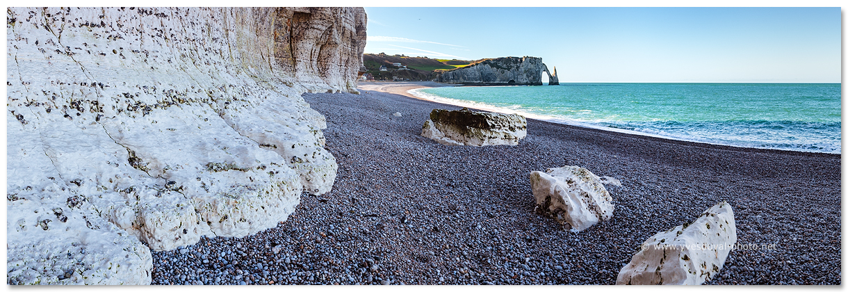 Les falaises d'Etretat (Seine-Maritime,Normandie, France) - Photo panoramique du littoral - Yves Duval