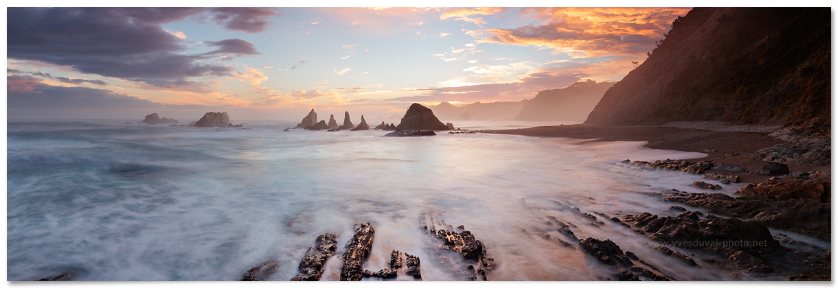 Playa de Gueirua (Asturies, Espagne)