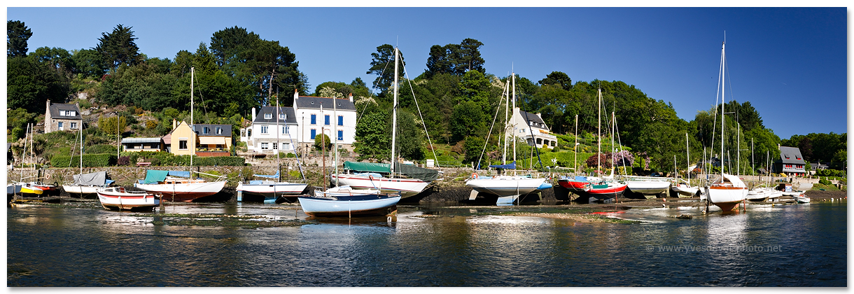 Voiliers dans le port de Pont-Aven (Finistère, Bretagne)
