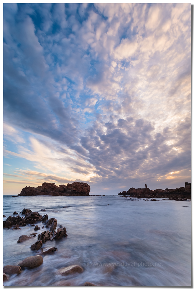 Nuages sur l'île de Bréhat (Côte d'Armor, Bretagne)