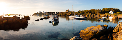 Le soleil se lève sur l'archipel (Iles Chausey, Manche, Basse-Normandie)