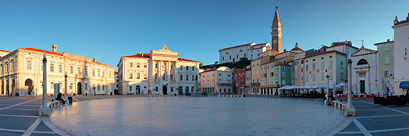 La place centrale de Piran (Piran, Slovénie)