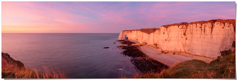Les falaises d'Etretat depuis la pointe de la Courtine (Seine-Maritime, Normandie)